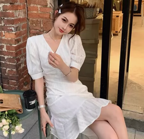 超适合约会的小白裙,带点小鱼尾,超级显瘦,...