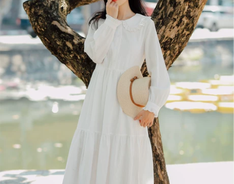 法式初恋小白裙2022年新款娃娃领连衣裙森...