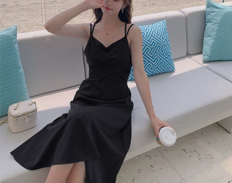 小众设计感a字连衣裙法式吊带裙女装夏季温柔...