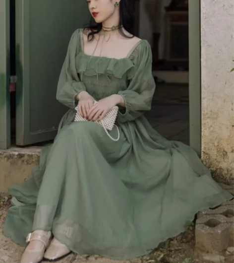 法式复古宫廷田园风方领连衣裙女森系小清新雪...
