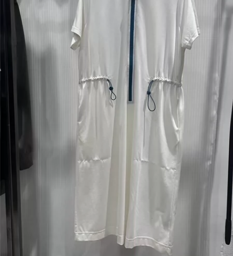 容子木夏季休闲连衣裙，全新正品带吊牌 喜欢...