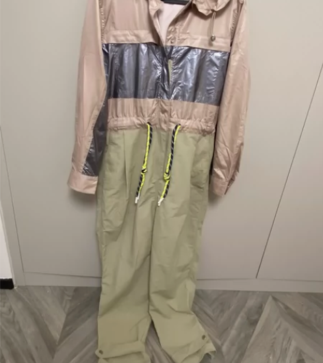 LiLY 全新连体裤 m码 吊牌未拆买小了...