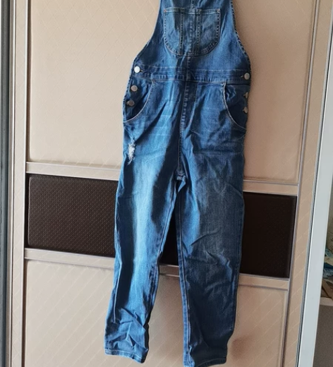 闲置背带牛仔裤,一时半会穿不了,转给有缘人...