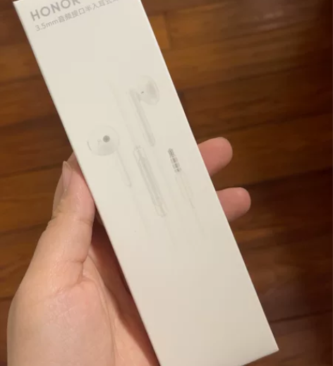 荣耀半入耳式耳机型号AM115R，全新未拆...