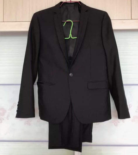 FAFAAPPLE男士西装一套，老公就穿过...