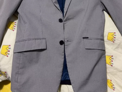 太平鸟休闲西装修身夹克 感兴趣的话点“我想...