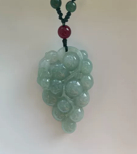 玉雕葡萄，成色好，晶莹剔透，送朋友寓意“一...