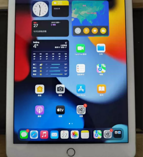 iPad Air2 银色16g，一直贴钢化...