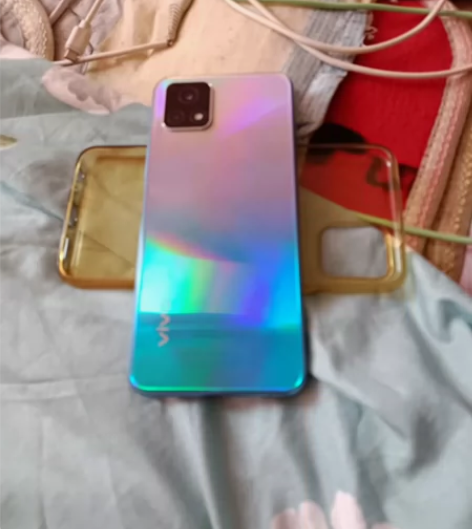 自用y52s手机，8加128.全部原装，去...