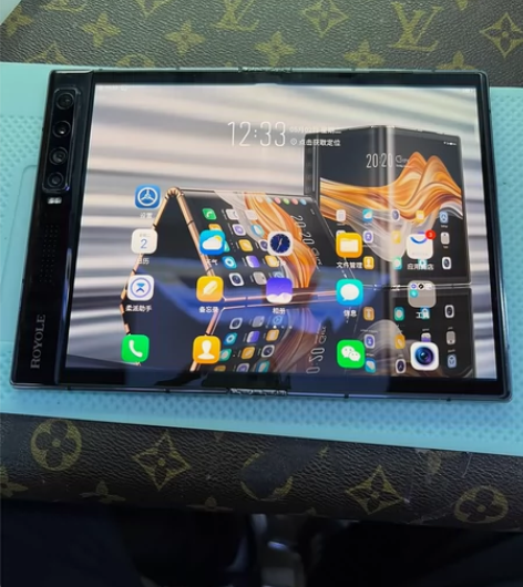 柔宇2代折叠屏双卡5G8256 备用嘎嘎的...