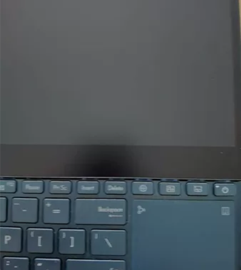 ?ASUS Zenbook Pro Duo...