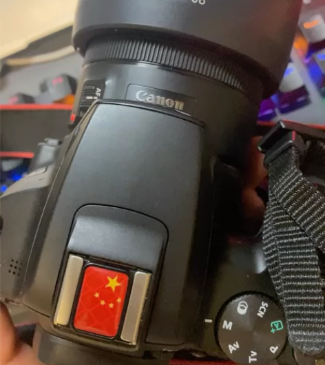 佳能200d二代?小痰盂三代 99新 无磕...