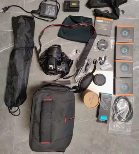 郑州！出闲置相机！佳能200D二代单反相机...