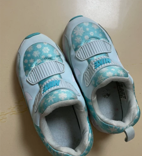 耐克12c正品面包鞋 8.8成新 没有破损...