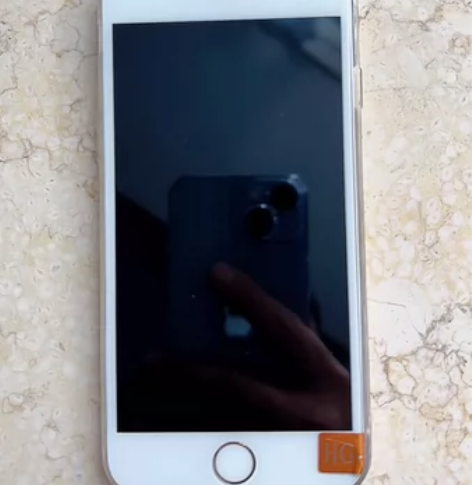 iPhone 6SP,64GB内存。 苹果...