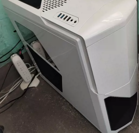 恩杰 NZXT 幻影 Phantom 63...