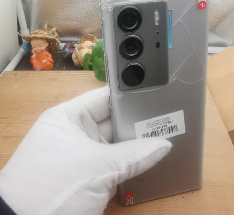 中兴Axon40Ultra 12+256 ...