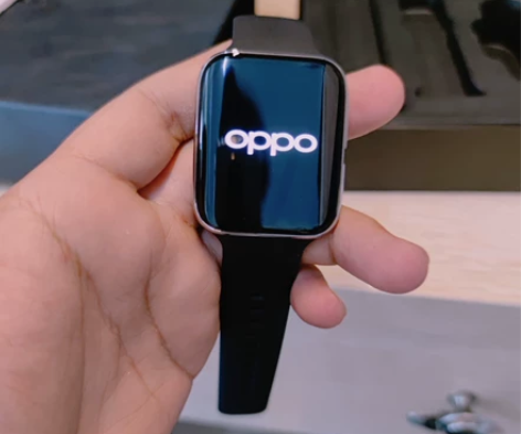 出一个OPPO watch  46mm精钢...