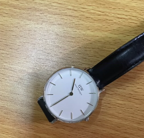 ??DW男款40CM大表盘手表，全新，未带...