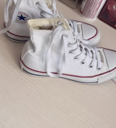 匡威布鞋专柜购入，35码，特价37包邮出，...