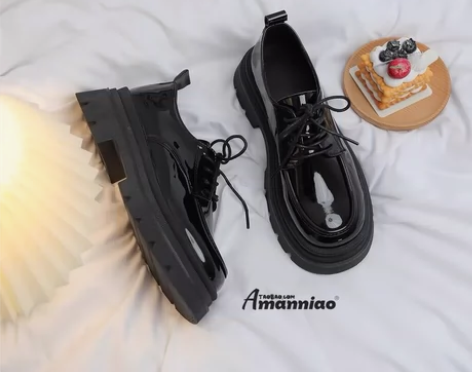 圆头厚底系带小皮鞋 穿过一次便宜出了 感兴...