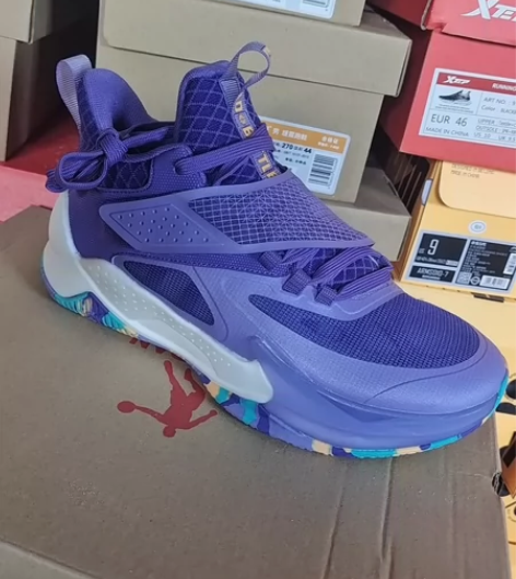 乔丹  全新  40码  篮球 感兴趣的话...