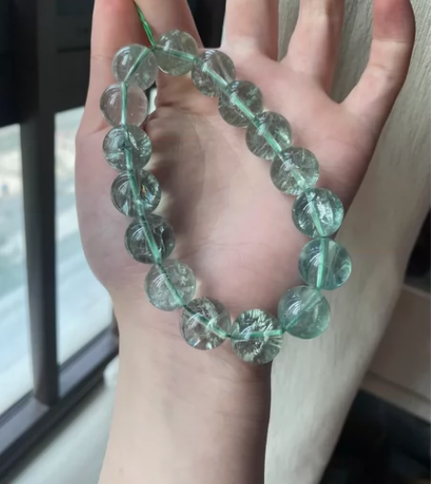 【绿精灵萤石】莹石手串 绿调带彩虹片 实物...
