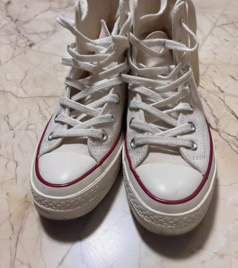 匡威～ 百搭米色～ 37码 感兴趣的话点“...