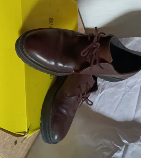 骆驼真品运动皮鞋，倍有面！低价售出 39号...