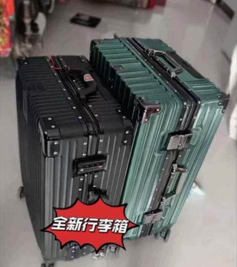 【全新包邮】原价499正品袋鼠行李箱旅行箱...