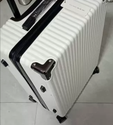 【便宜出】ULDUM24寸全新未用拉链款旅...