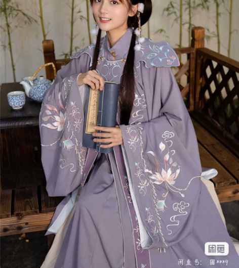 清梳家的，紫色！仅试穿一次！！吊牌在包装袋...