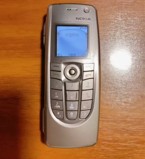 诺基亚9300  手机成色如图，串吗合一，...