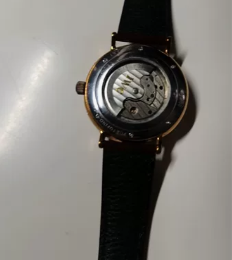 ?闲置手表太多继续出一块。旅游买回来的，低...