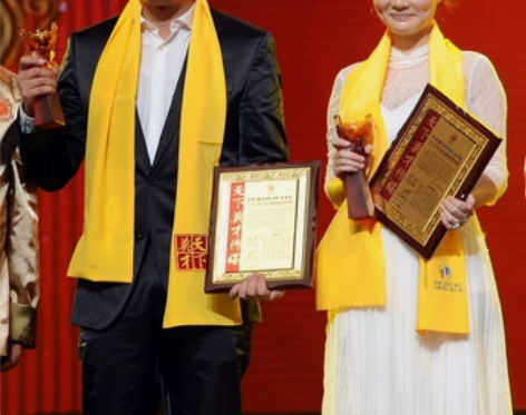 黄围巾祭祖黄丝绸丝巾宗亲会黄围脖寺庙朝拜清...