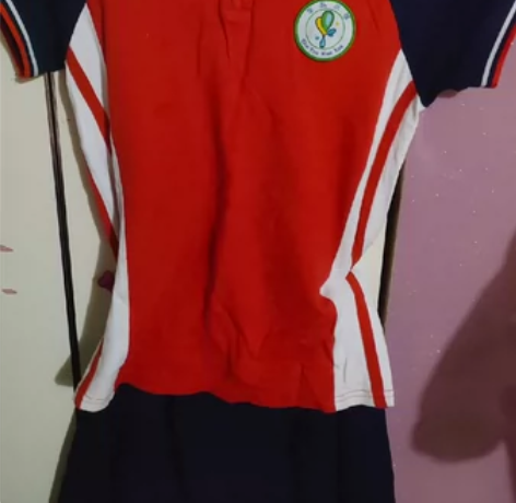 女童套装校服140码 大概九成新左右 二手...
