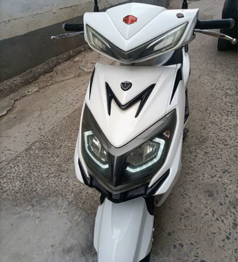 台铃电动车，臻远版，高配版的双油刹，车两年...