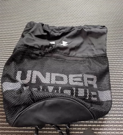 安德玛 篮球包 感兴趣的话点“我想要”和我...