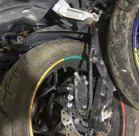 小忍者维森克400cc整车拆车件,需要哪里...