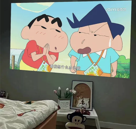 转让全新投影仪家用超高清影院级效果，内置音...