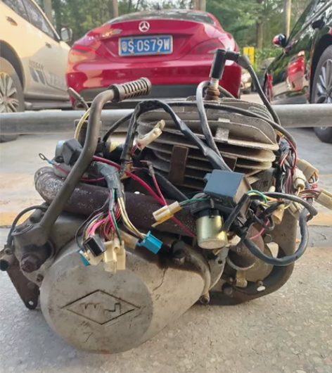 库存全新暴力望江铃木GN250二冲鸡头改装...