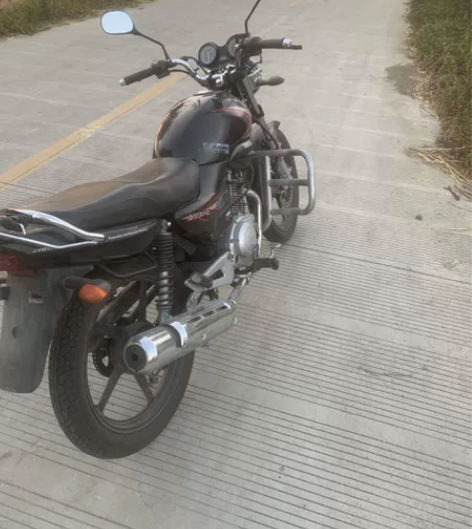 雅马哈天剑125成色9新左右，三万多公里，...