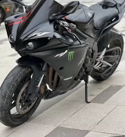 08年R1改11年外观 发动机随时冷热一枪...