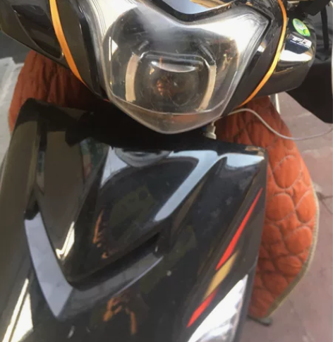 豪爵VF125 ，22年8月上牌 Led透...