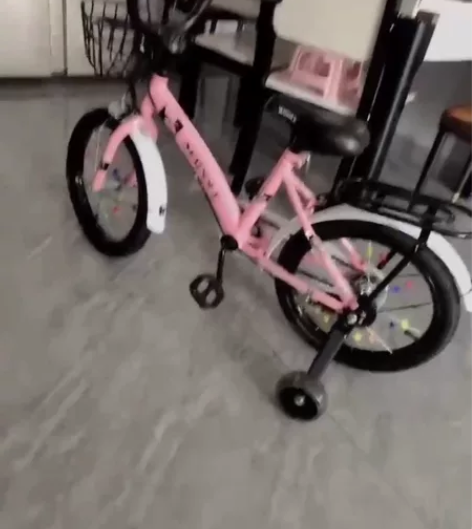 全新包邮 处理 一批32元儿童车自行车脚踏...