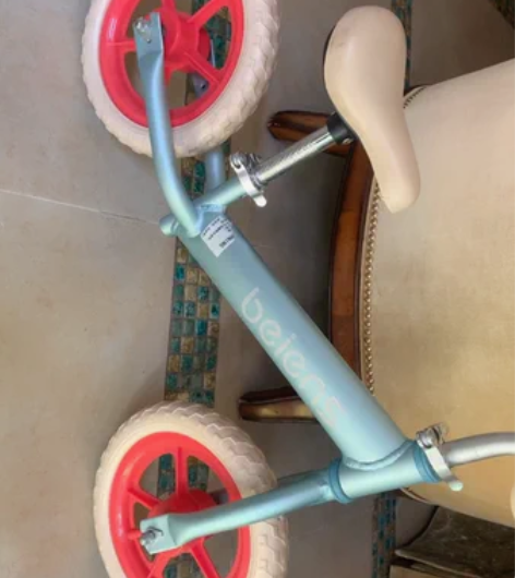 贝恩施儿童平衡车 车座 车把可调节 9成新...