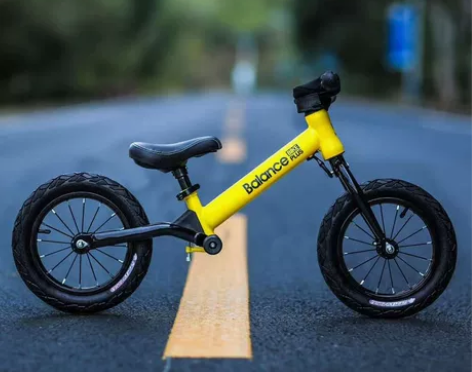 飞鸽凤凰永久平衡车核桃轮儿童滑行滑步车平衡...