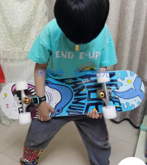 贱卖-原价300多的进口组装四轮滑板朋友送...