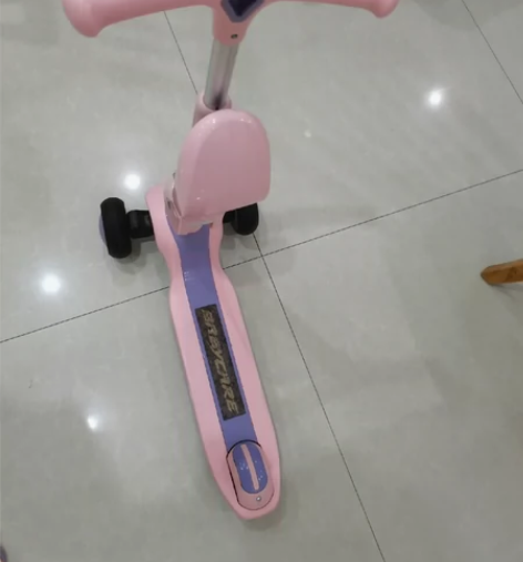 闲置babycare儿童滑板  可以坐可以...