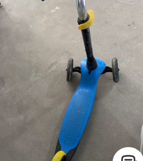 迪卡侬幼儿滑板车，适合初学低龄段小朋友，3...